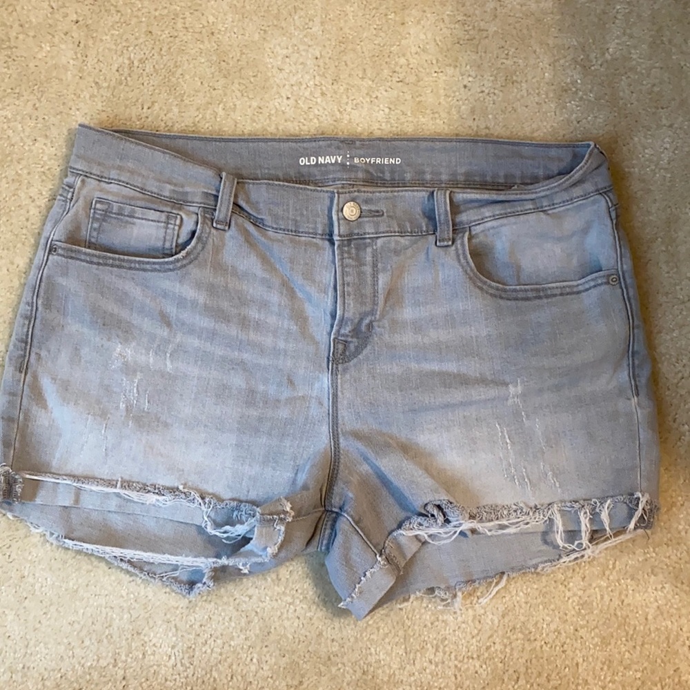 Old Navy Fringed Distressed Boyfriend Denim Shorts